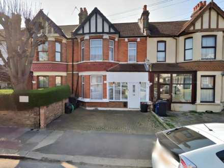 3 Bedroom Terrace, Leamington Garden, Seven Kings, IG3