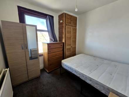 Henley Road, Ilford, IG1, Image 3