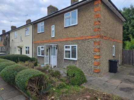 4 Bedroom Terrace, Burnside Road, Barking & Dagenham, RM8 1XD