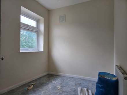 Burnside Road, Barking & Dagenham, RM8 1XD, Image 6