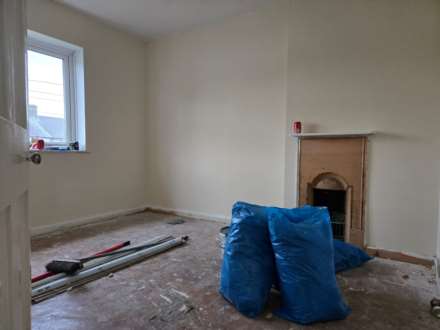 Burnside Road, Barking & Dagenham, RM8 1XD, Image 8