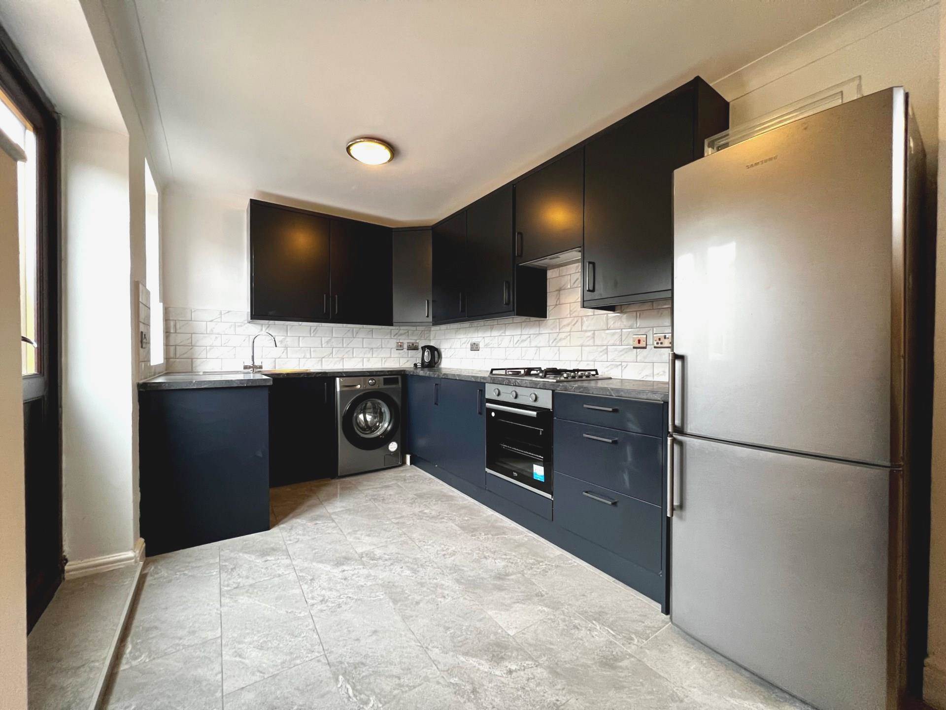 Goresbrook Road, Dagenham, RM9, Image 1