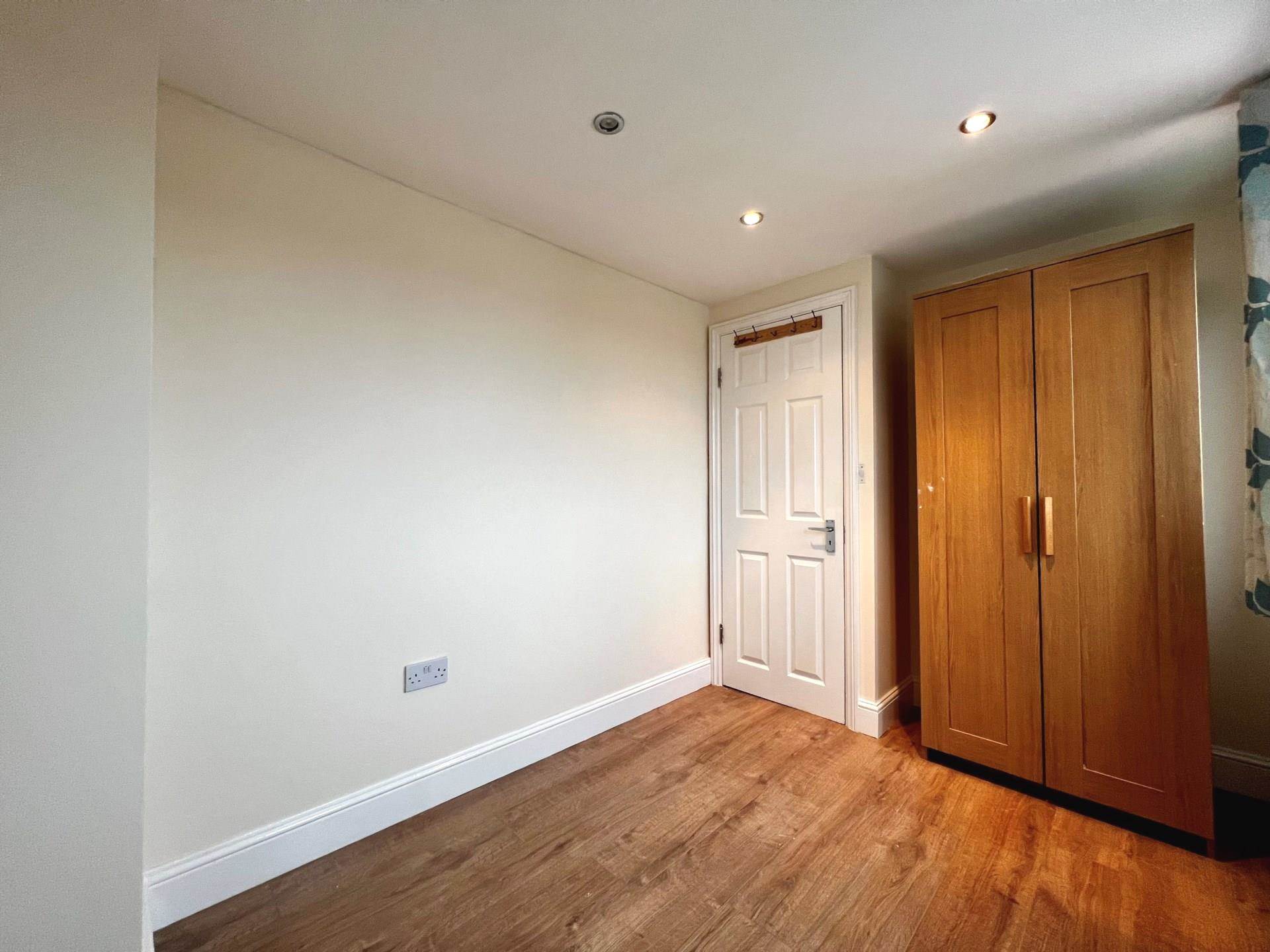 Goresbrook Road, Dagenham, RM9, Image 10