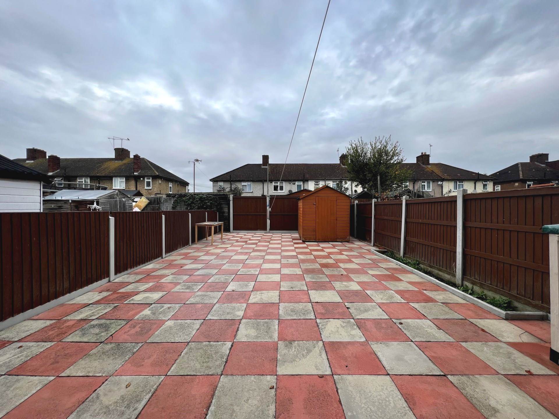 Goresbrook Road, Dagenham, RM9, Image 11