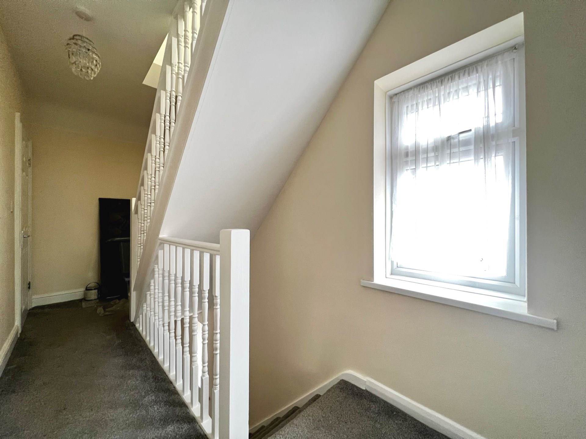 Goresbrook Road, Dagenham, RM9, Image 4