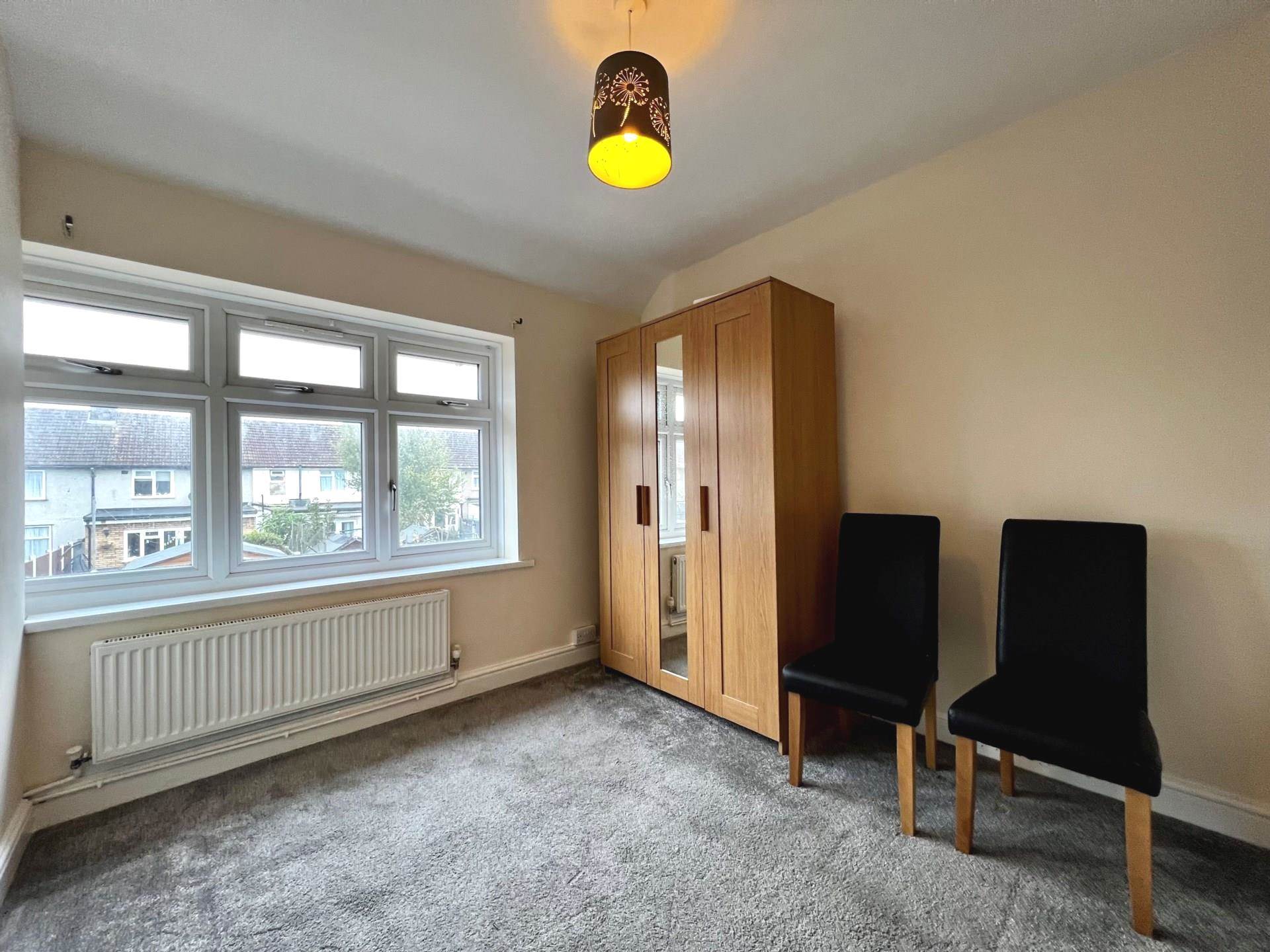 Goresbrook Road, Dagenham, RM9, Image 6