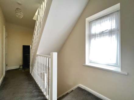 Goresbrook Road, Dagenham, RM9, Image 4