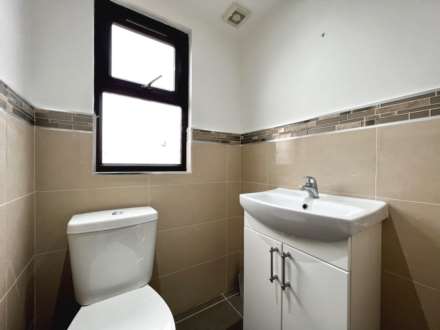 Goresbrook Road, Dagenham, RM9, Image 9
