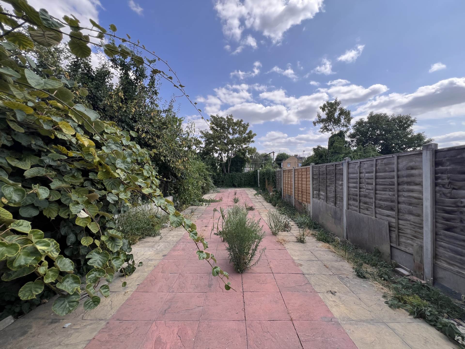 Shakespeare Crescent, London, E12 6LL, Image 13