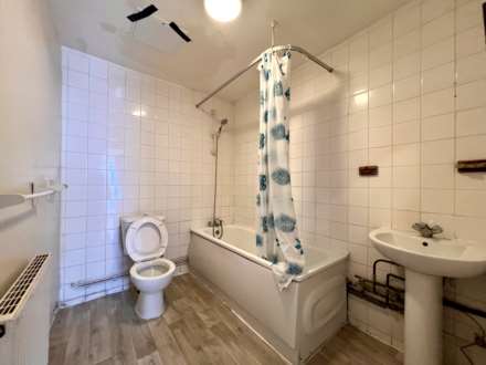 Shakespeare Crescent, London, E12 6LL, Image 7