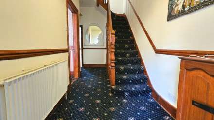 Leamington Garden, Seven Kings, IG3 9NA, Image 3