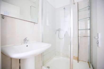 Charter Avenue, Ilford, IG2 7AD, Image 8