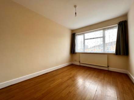 Chesterton Road, Plaistow, E13, Image 5