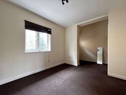 Royal Crescent, Ilford, IG2 7JZ, Image 4
