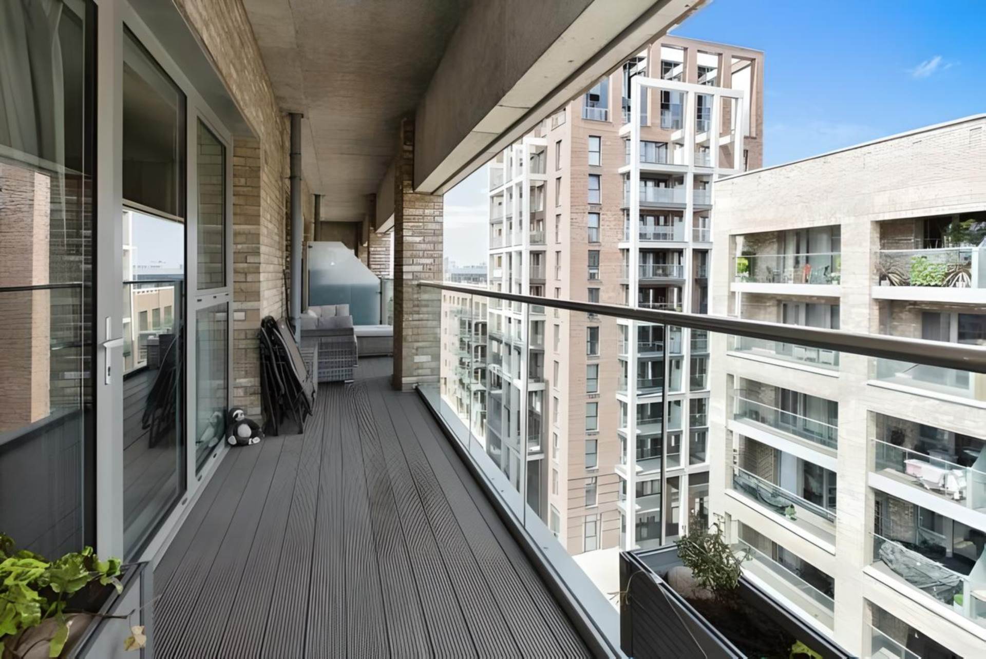 Shipbuilding Way, Plaistow, E13, Image 4