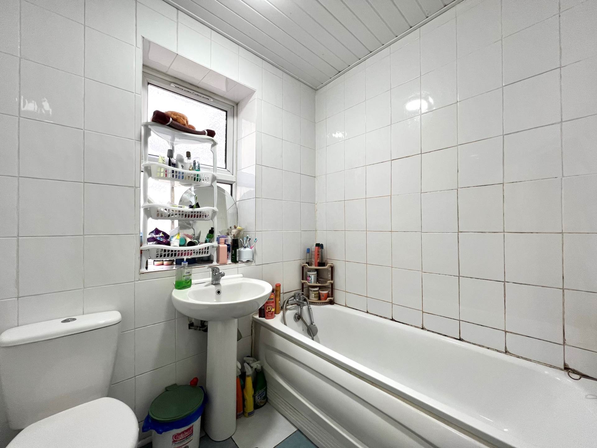 Barking Road, Plaistow, E13, Image 12