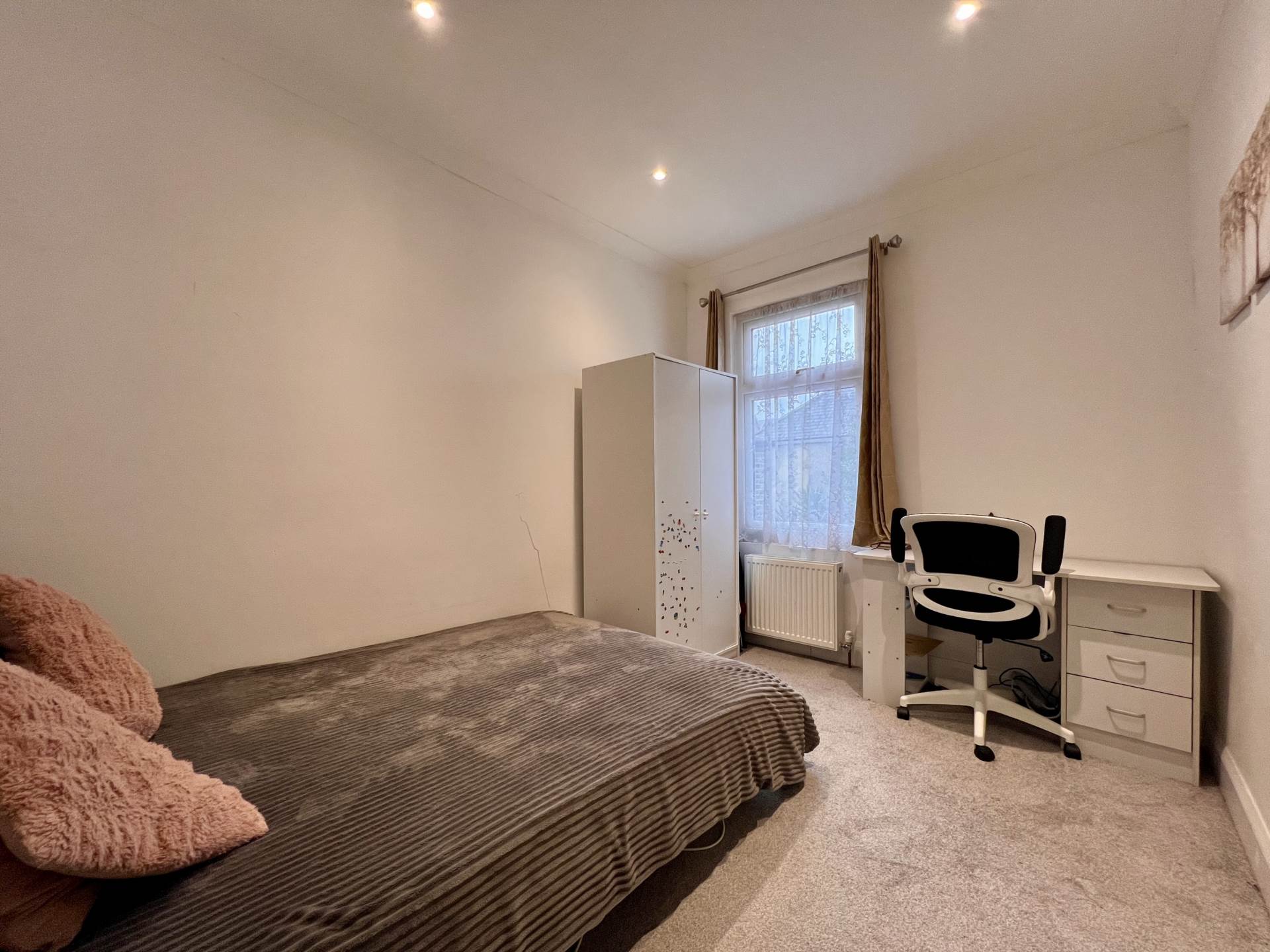 Credon Road, Plaistow, E13, Image 17