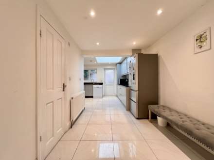 Credon Road, Plaistow, E13, Image 12