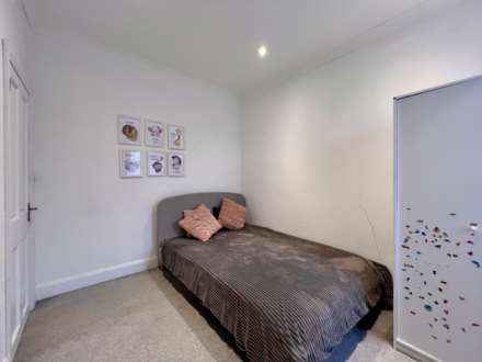 Credon Road, Plaistow, E13, Image 18