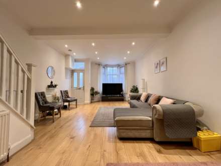 Credon Road, Plaistow, E13, Image 5