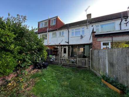 Ascot Close, Ilford, IG6, Image 15