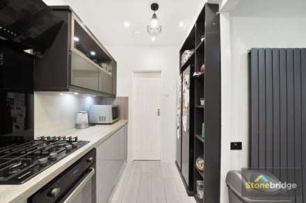 Hatherley Gardens, East Ham, E6 3HG, Image 6