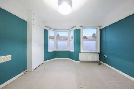 Fourth Avenue, Manor Park, E12 6DB, Image 11