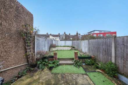 Fourth Avenue, Manor Park, E12 6DB, Image 18