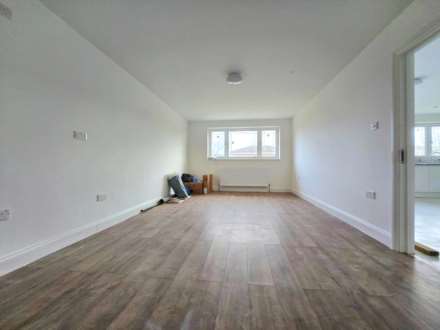 Leyswood Drive, Ilford, IG2 7JE, Image 10