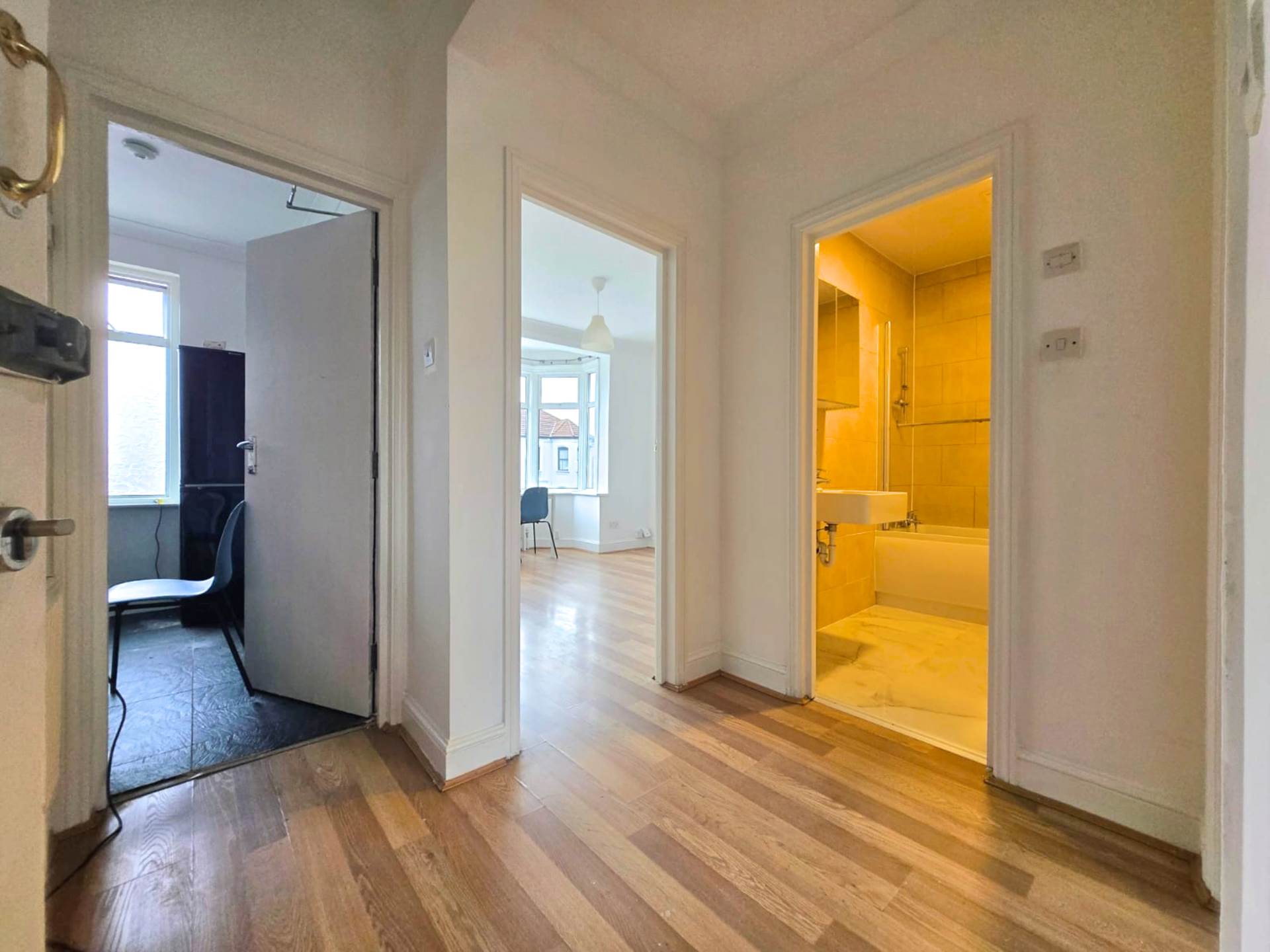 Mansfield Road, Ilford, IG1 3BD, Image 3