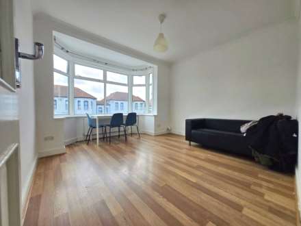 Mansfield Road, Ilford, IG1 3BD, Image 2