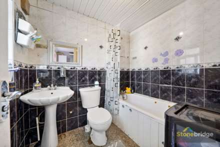 Lawrence Road, East Ham, E6 1JN, Image 13