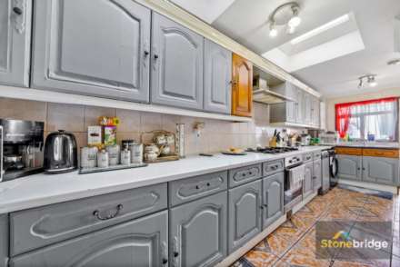 Lawrence Road, East Ham, E6 1JN, Image 6
