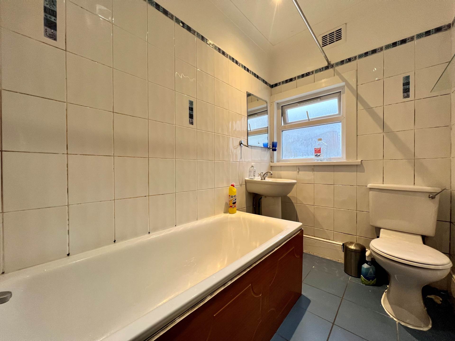 Kings Road, London, E11 1AT, Image 6