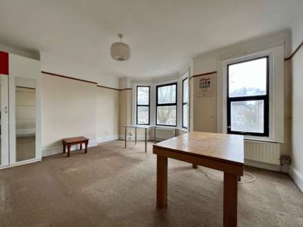 Kings Road, London, E11 1AT, Image 1
