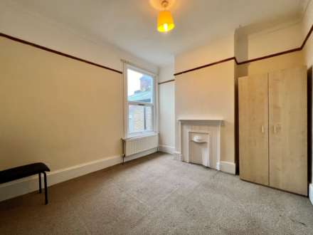 Kings Road, London, E11 1AT, Image 3