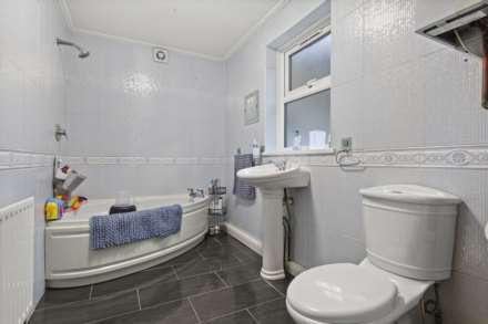 Burghley Road, Leytonstone, E11, Image 13
