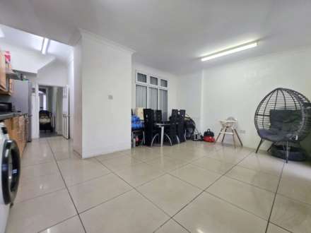 Glenparke Road, Forest Gate, E7, Image 2