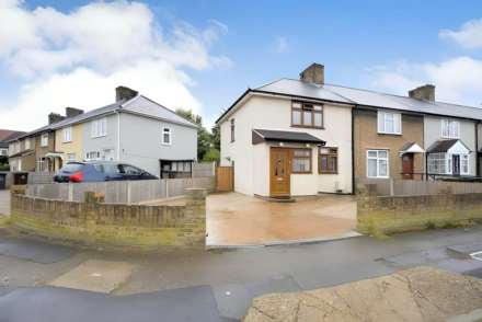 3 Bedroom Semi-Detached, Davington Road, Dagenham, RM8
