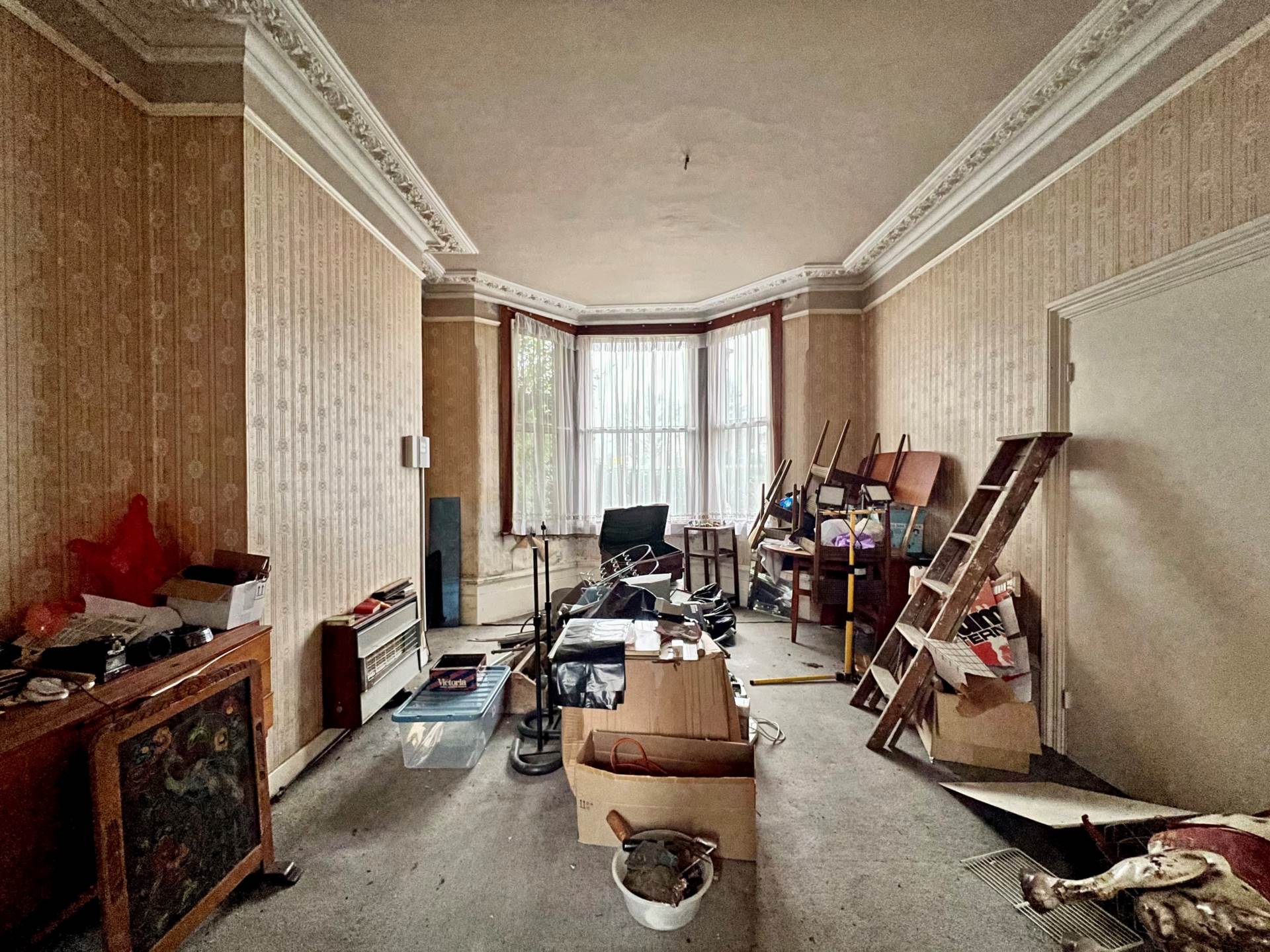 Woodhouse Grove, London, E12 6SR, Image 1