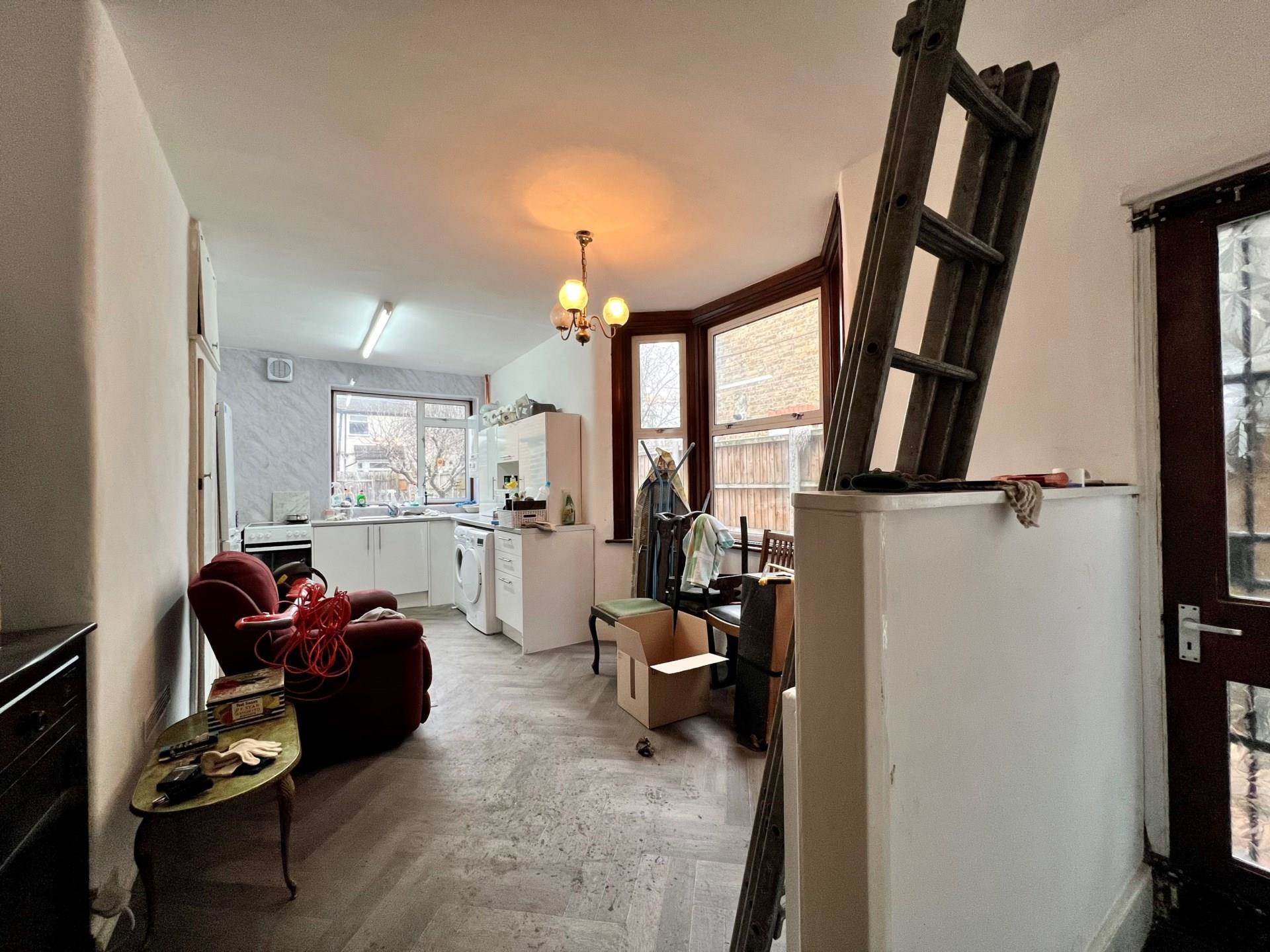 Woodhouse Grove, London, E12 6SR, Image 13