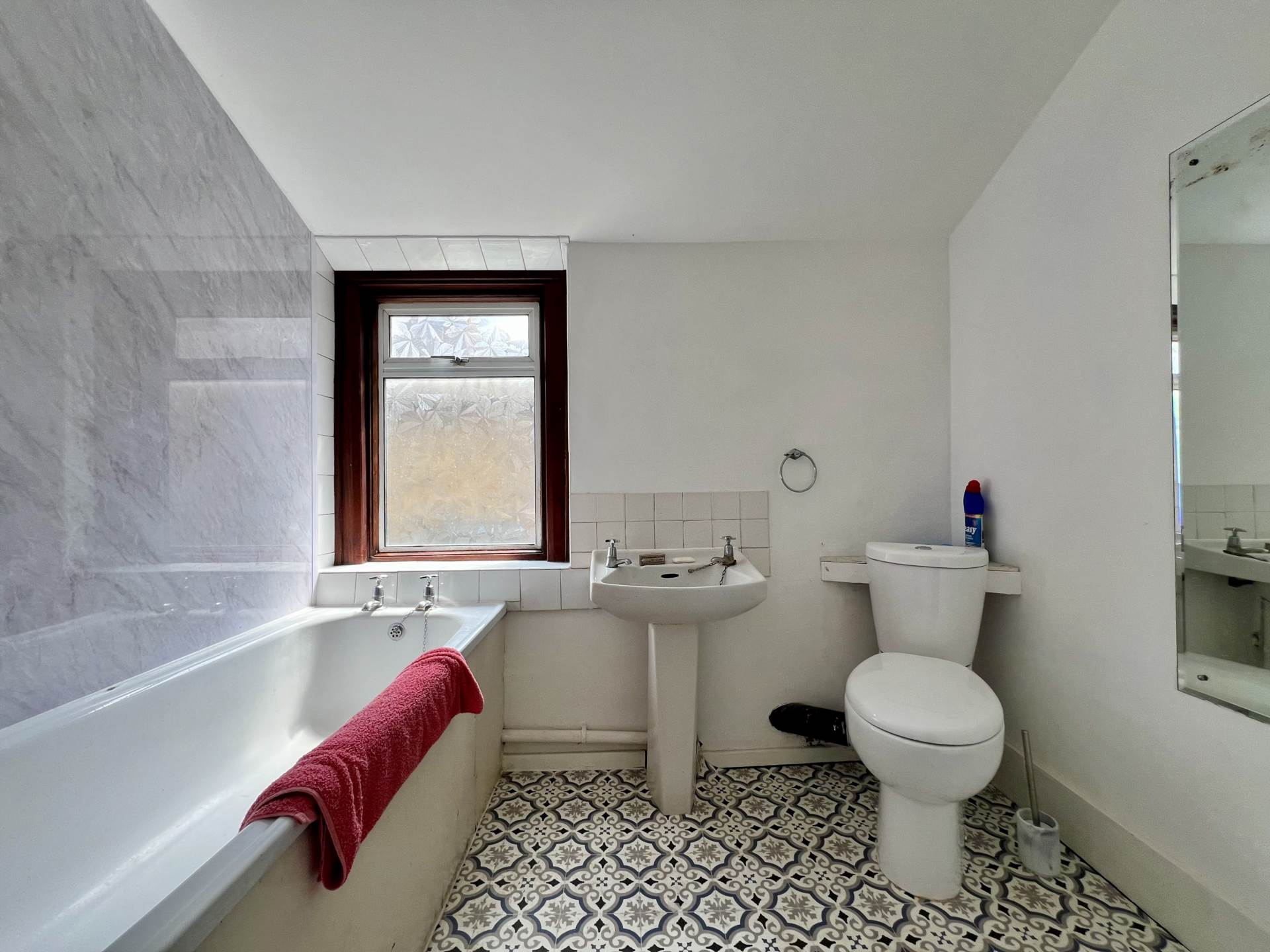 Woodhouse Grove, London, E12 6SR, Image 23