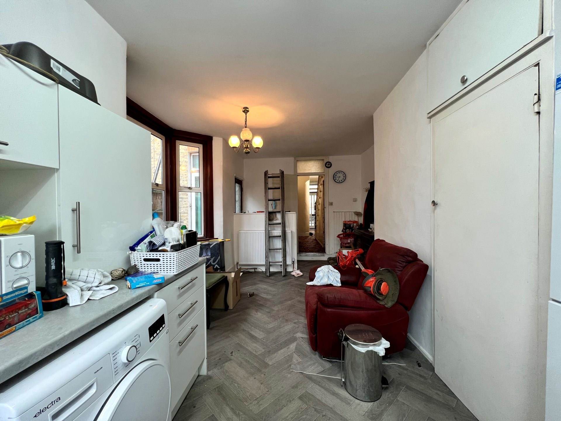 Woodhouse Grove, London, E12 6SR, Image 5
