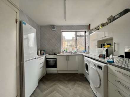 Woodhouse Grove, London, E12 6SR, Image 4