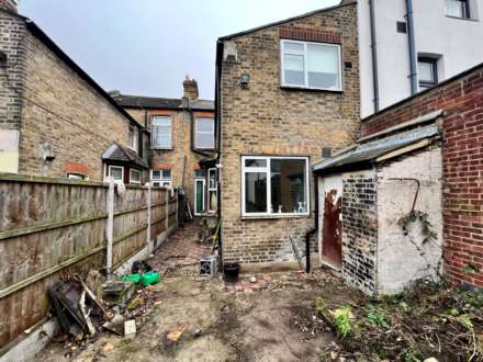 Woodhouse Grove, London, E12 6SR, Image 7
