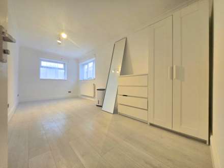 Water Lane, Stratford, E15, Image 8