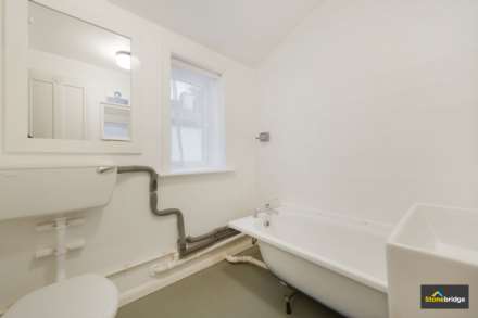 Plashet Road, Plaistow, E13, Image 15