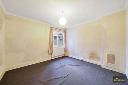 Landseer Avenue, London, E12, Image 4