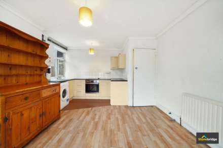 Landseer Avenue, London, E12, Image 6