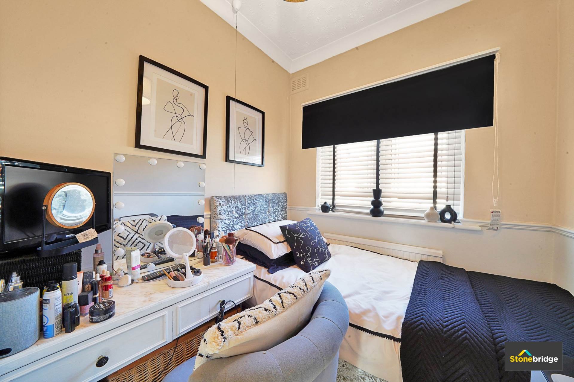 Lonsdale Avenue, Eastham, E6, Image 10